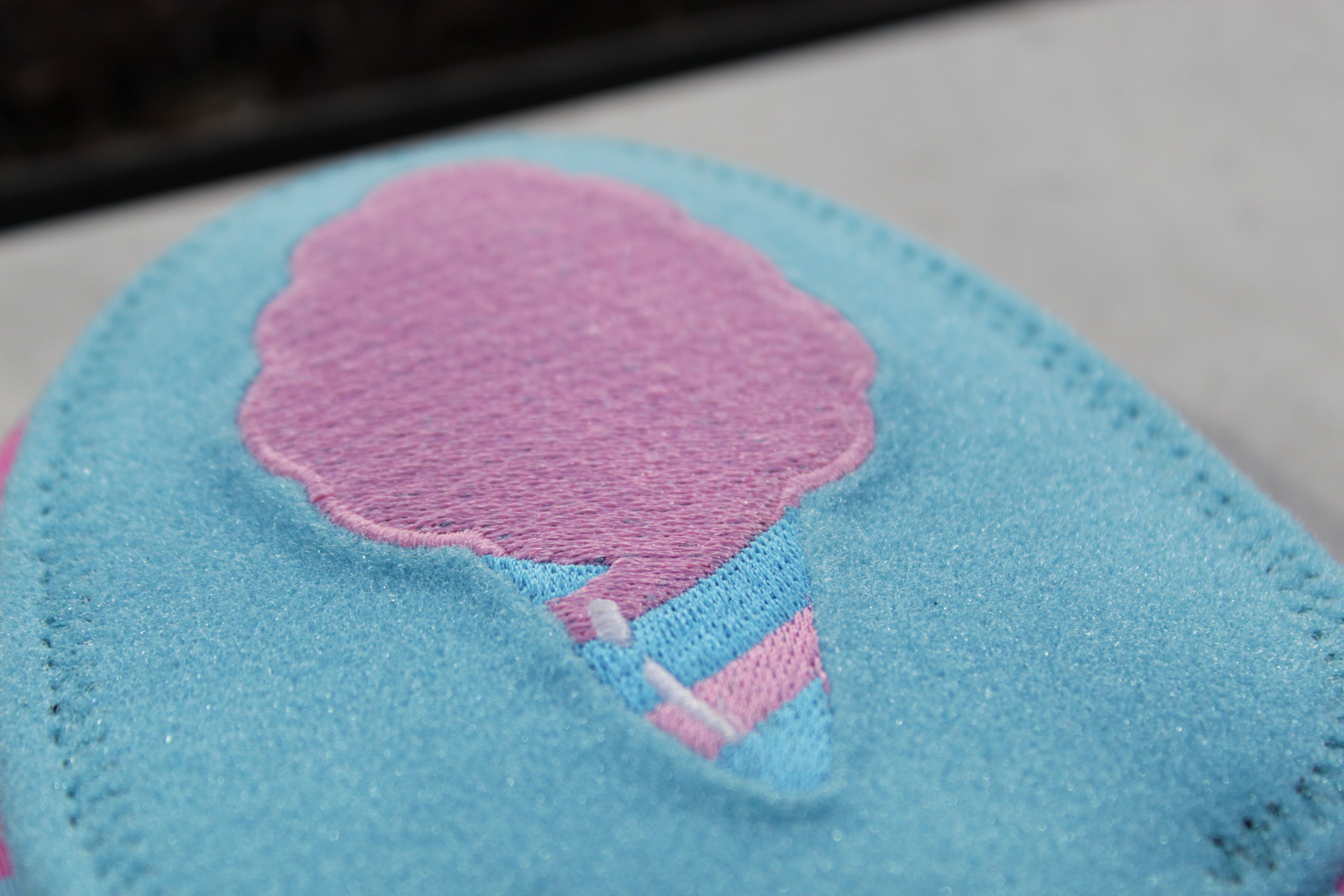 The "Cotton Candy" Mitt